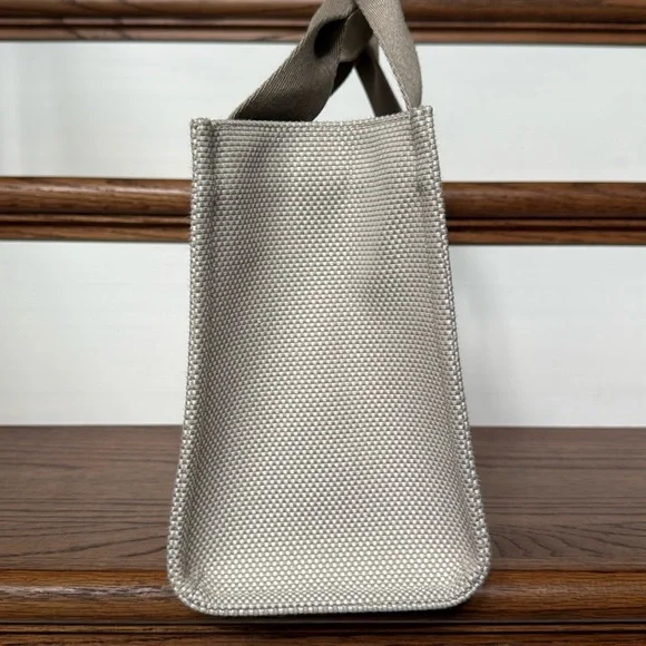 Lululemon Mini Boxy Tote 4.5L ivory tan EUC - Picture 3 of 8